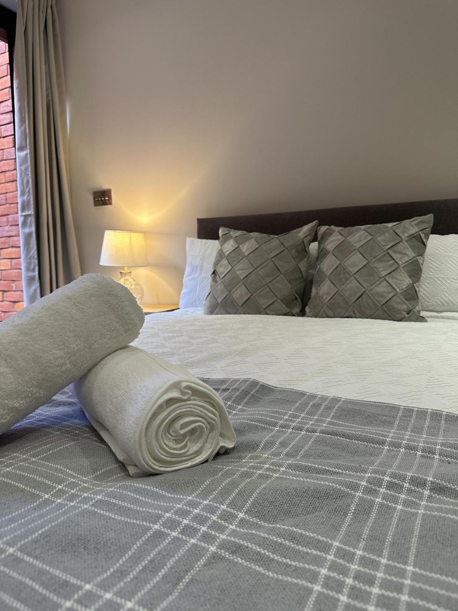 Richardson Deluxe Apartments London Bagian luar foto