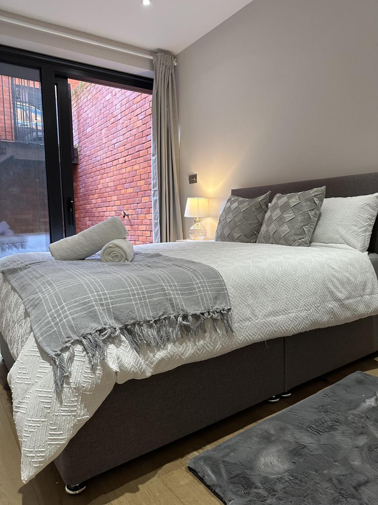 Richardson Deluxe Apartments London Bagian luar foto